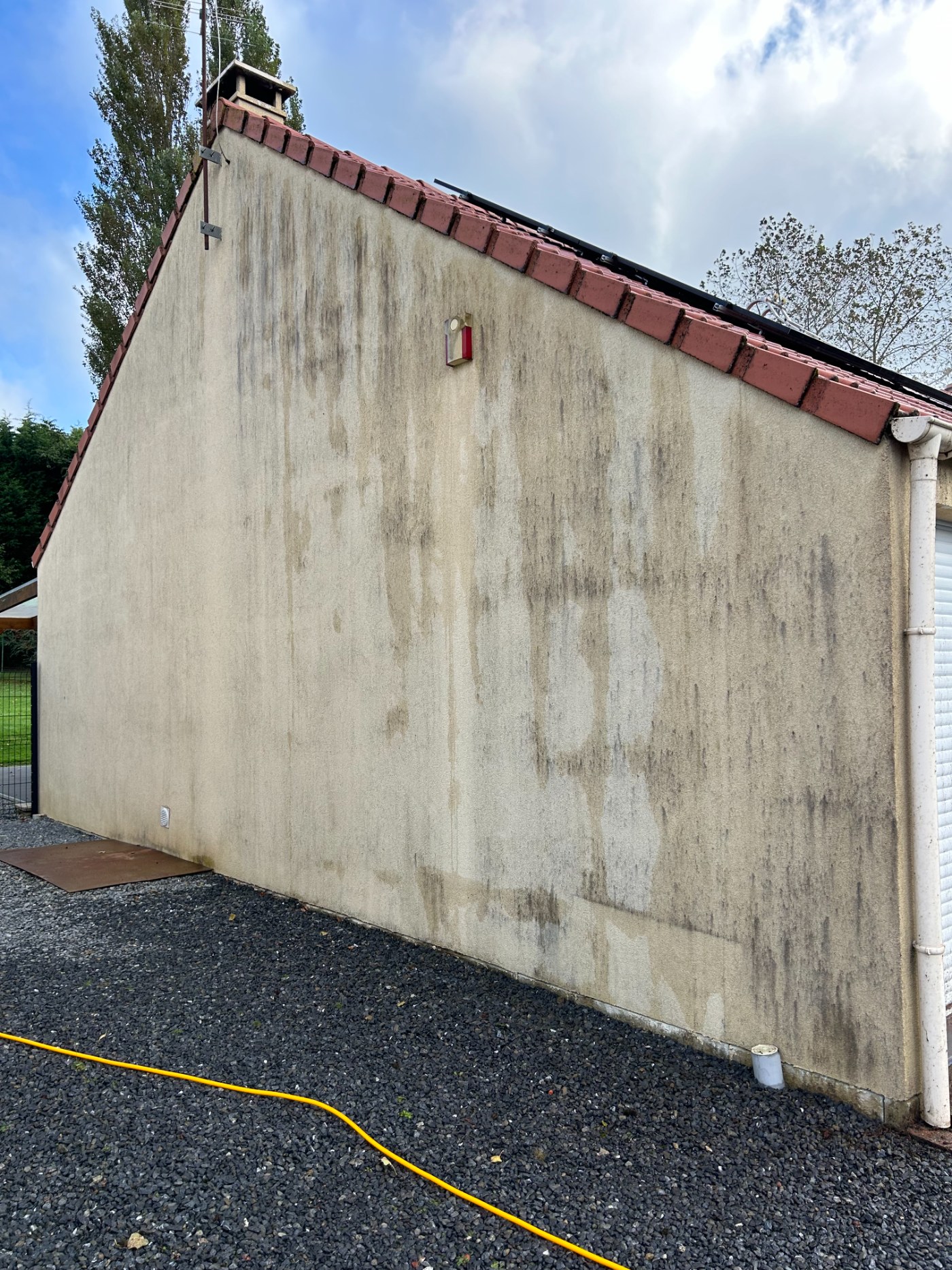 Façade encrassée avant nettoyage